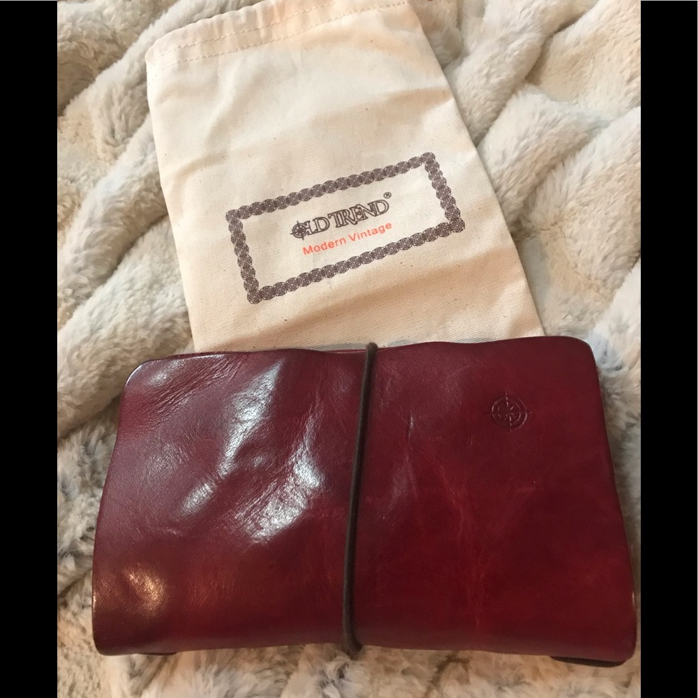 OLD TREND “Nomad” Gorgeous Leather Organizer